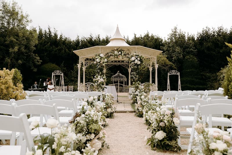 Wedding at the Manor by the Lake