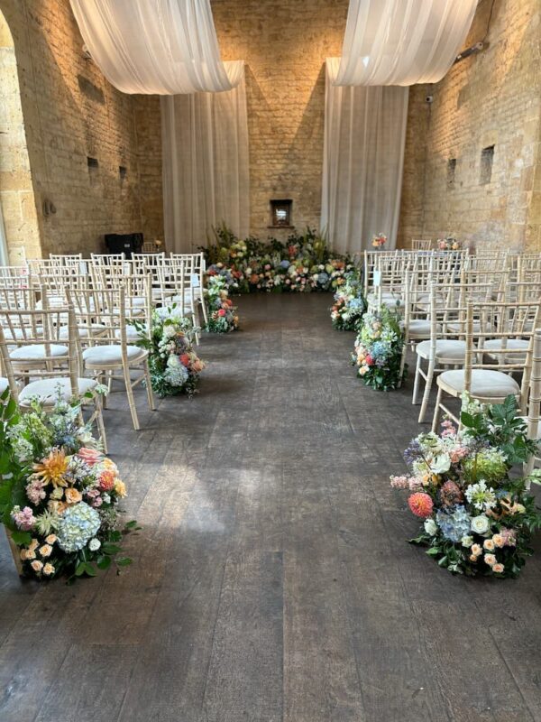 Wedding flowers at the Lapstone Barn